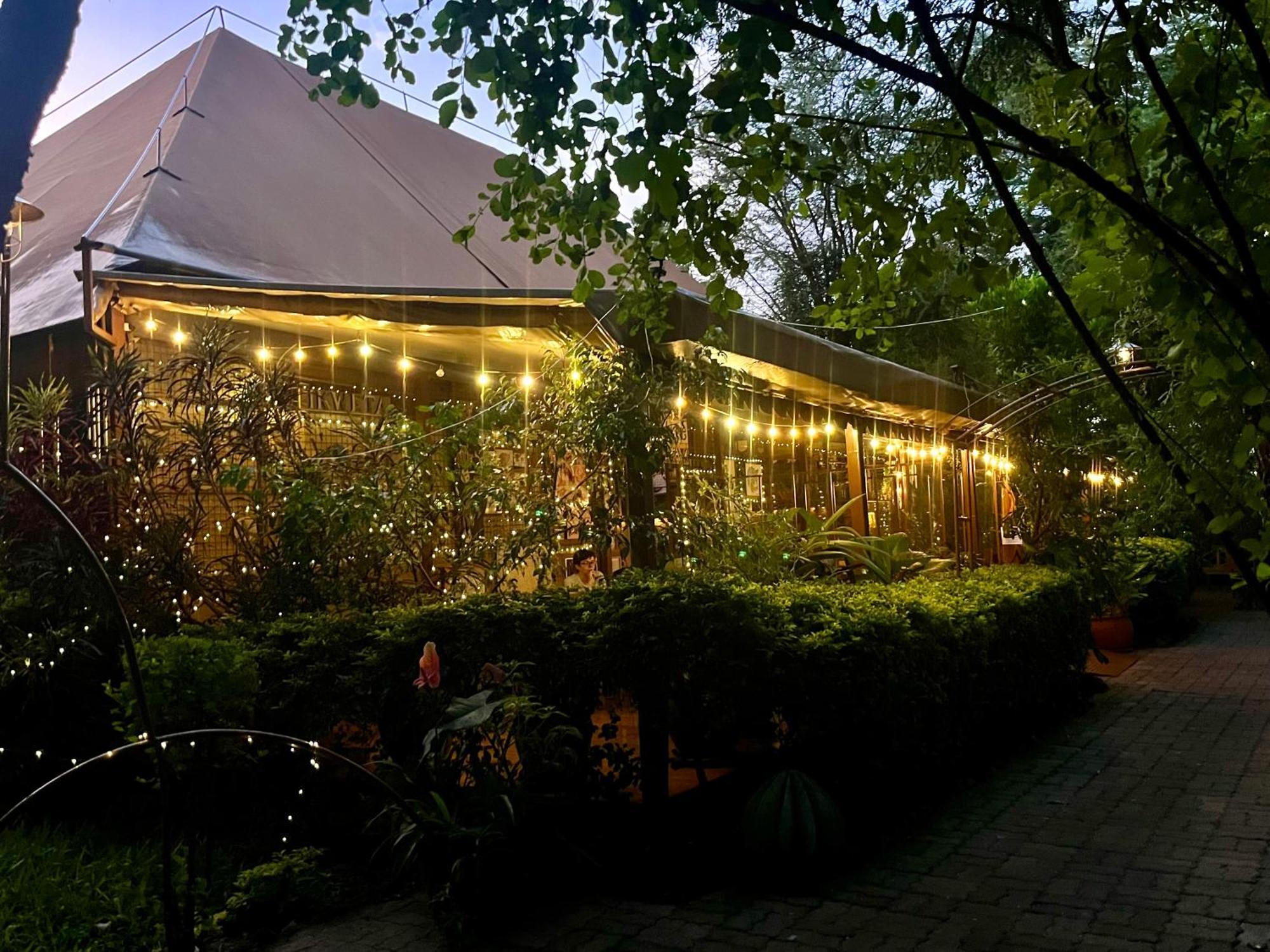 Ikweta Safari Camp Hotel Maua Екстериор снимка