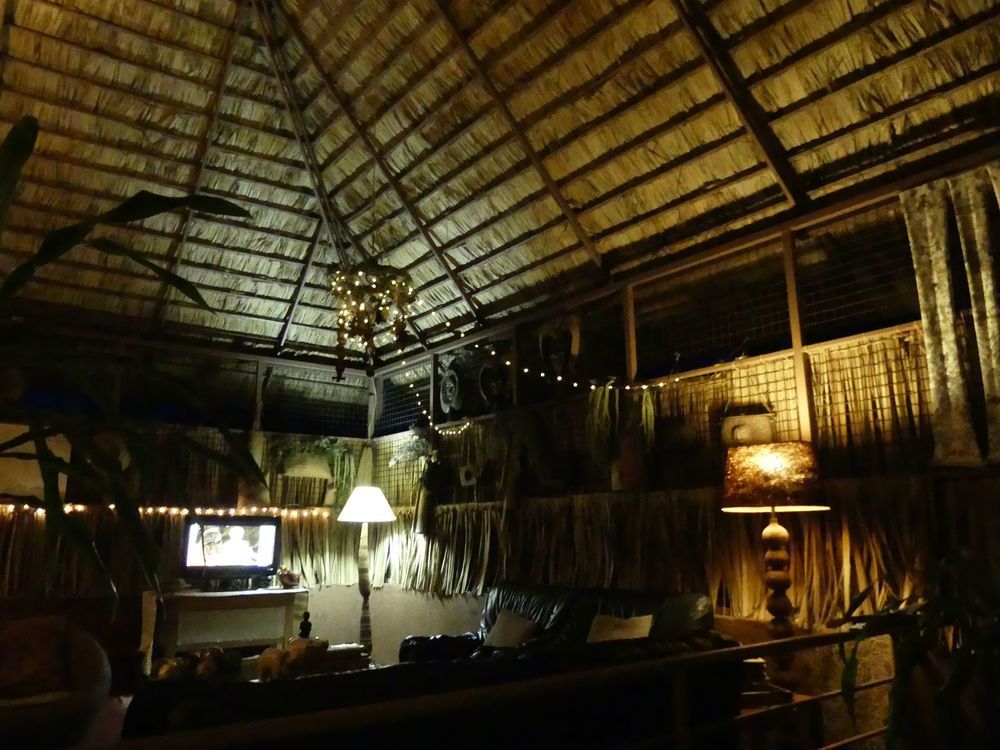 Ikweta Safari Camp Hotel Maua Екстериор снимка
